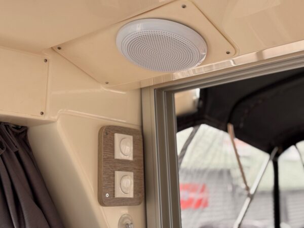 UTTERN C70/MERCURY F200 V6 (-23) - Bild 2