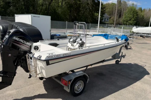 Micore 490GT med mercury F50